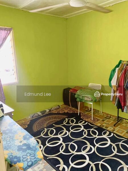For Sale - 2-storey Terrace House at Seksyen 18