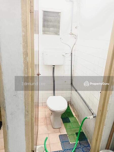 For Sale - 2-storey Terrace House at Seksyen 18
