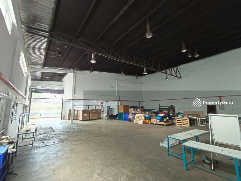 For Rent - Desa Cemerlang Ulu Tiram 1.5 Storey Semi-D Warehouse near Main Road