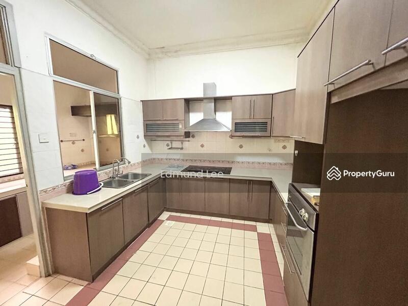 For Sale - 2.5-storey Terraced House at Seksyen 7 Shah Alam
