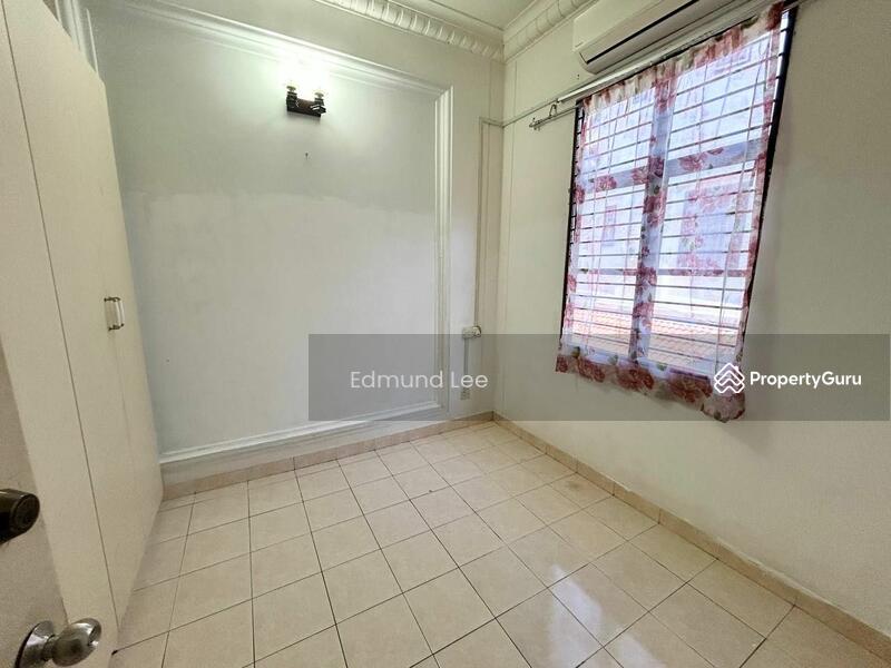 For Sale - 2.5-storey Terraced House at Seksyen 7 Shah Alam