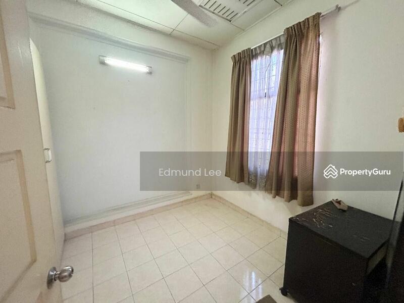 For Sale - 2.5-storey Terraced House at Seksyen 7 Shah Alam
