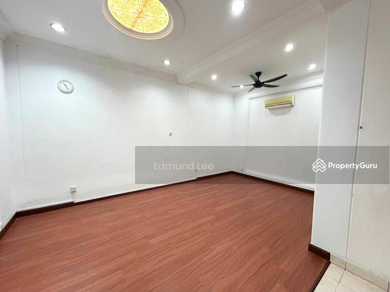 For Sale - 2.5-storey Terraced House at Seksyen 7 Shah Alam