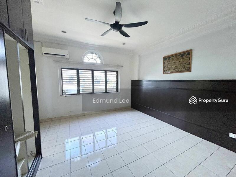 For Sale - 2.5-storey Terraced House at Seksyen 7 Shah Alam