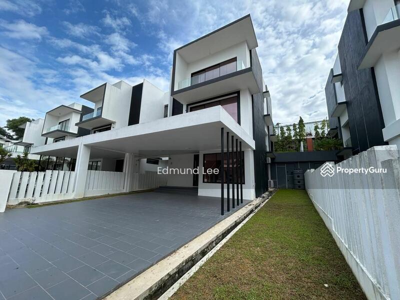 For Sale - Semi-Detached House at Bukit Jelutong