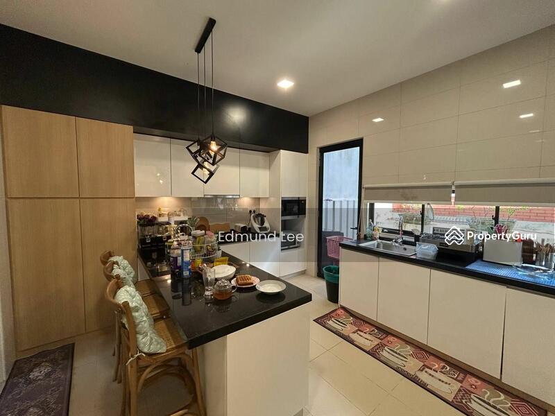 For Sale - Semi-Detached House at Bukit Jelutong