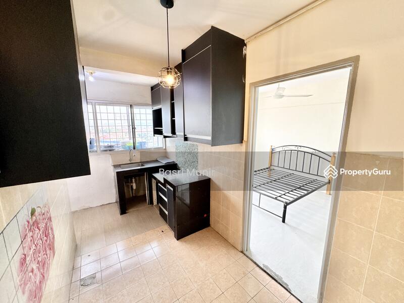 For Sale - Taman Industrial Lembah Jaya Flat