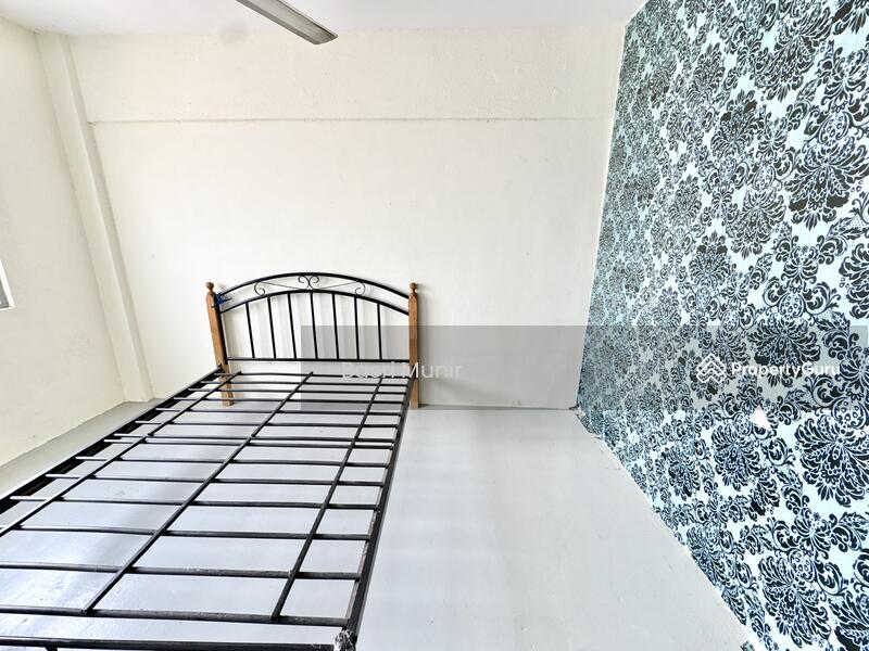 For Sale - Taman Industrial Lembah Jaya Flat