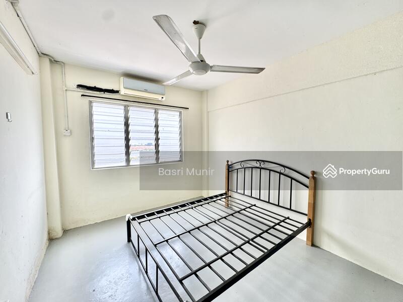 For Sale - Taman Industrial Lembah Jaya Flat