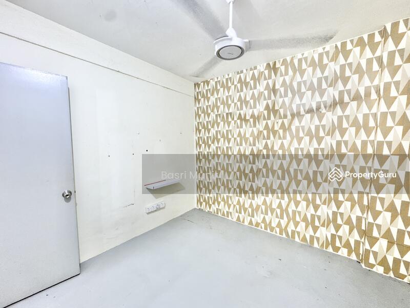 For Sale - Taman Industrial Lembah Jaya Flat