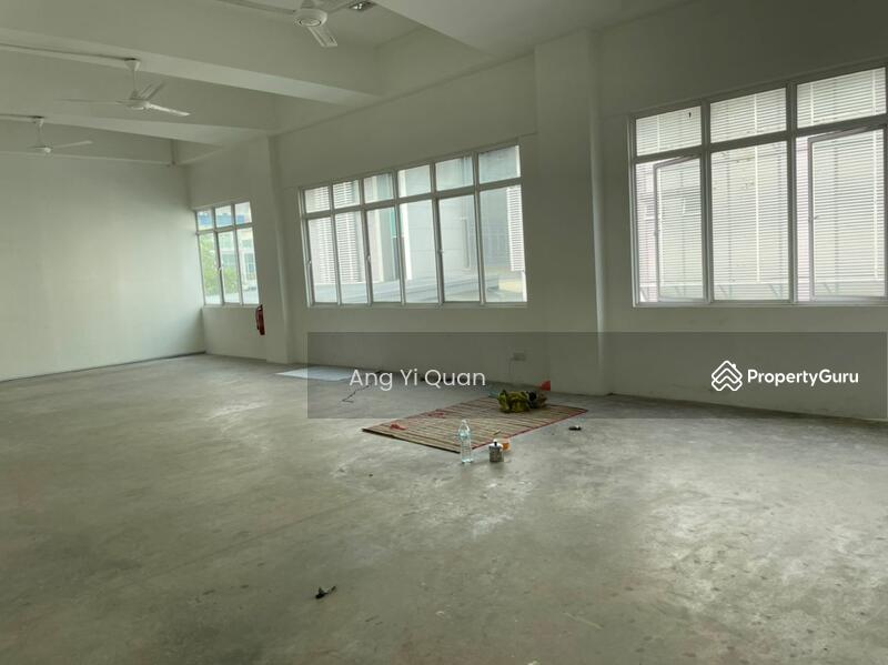 Untuk Disewa - 3sty Corner Detached Showroom, 800amp, Freehold, 17k land, 17k Build up, Kepong Business Park