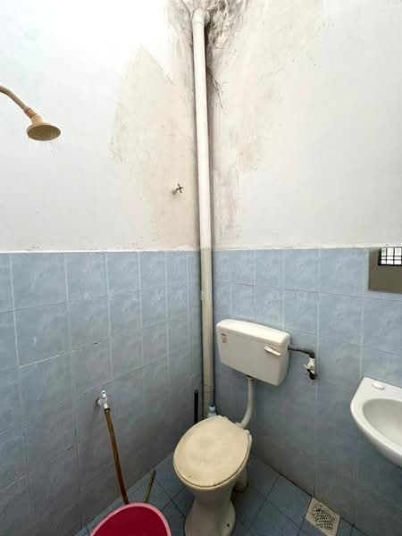 Rumah Teres 1-Tingkat untuk Dijual di Taman Kampar Perdana (Kampar) - Kelvin Foo - Bathroom - PropertyGuru.com.my