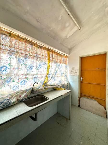 Rumah Teres 1-Tingkat untuk Dijual di Taman Kampar Perdana (Kampar) - Kelvin Foo - Kitchen - PropertyGuru.com.my