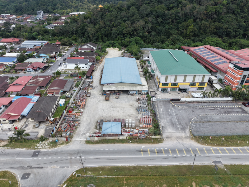 For Sale - 1,.72 Acres Mainroad Industrial Land Jalan Sungai Tekali Kampung Baru Makau , Hulu Langat
