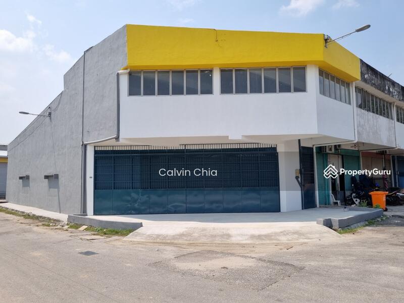 For Sale - Klang Jaya Corner 1.5 Storey Light Industrial Factory Unit type : Corner Lot L/A : 33' X 90'
