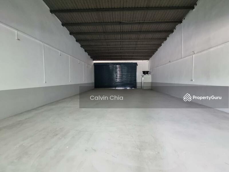 For Sale - Klang Jaya Corner 1.5 Storey Light Industrial Factory Unit type : Corner Lot L/A : 33' X 90'