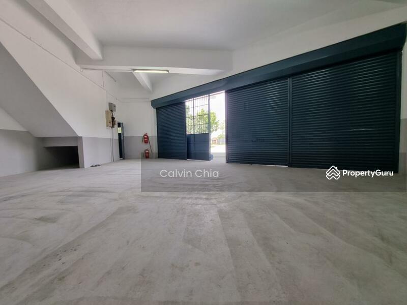 For Sale - Klang Jaya Corner 1.5 Storey Light Industrial Factory Unit type : Corner Lot L/A : 33' X 90'