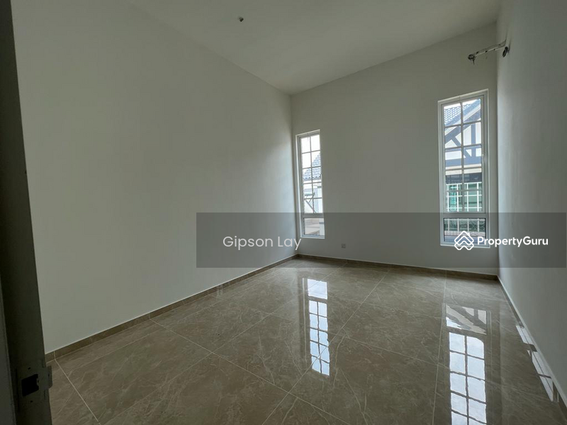 For Sale - Bungalow at Taman Parkland