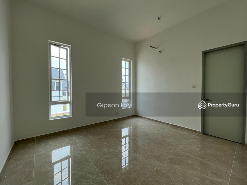 For Sale - Bungalow at Taman Parkland