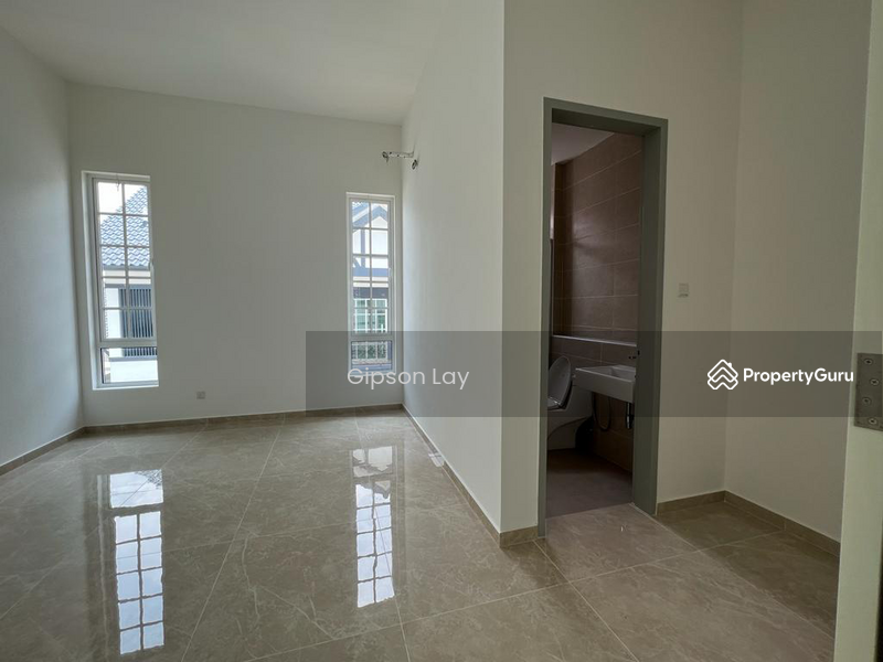 For Sale - Bungalow at Taman Parkland
