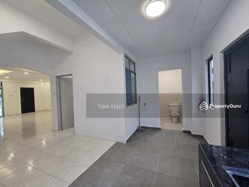 For Sale - Nusa Bestari Shoplot Apartment