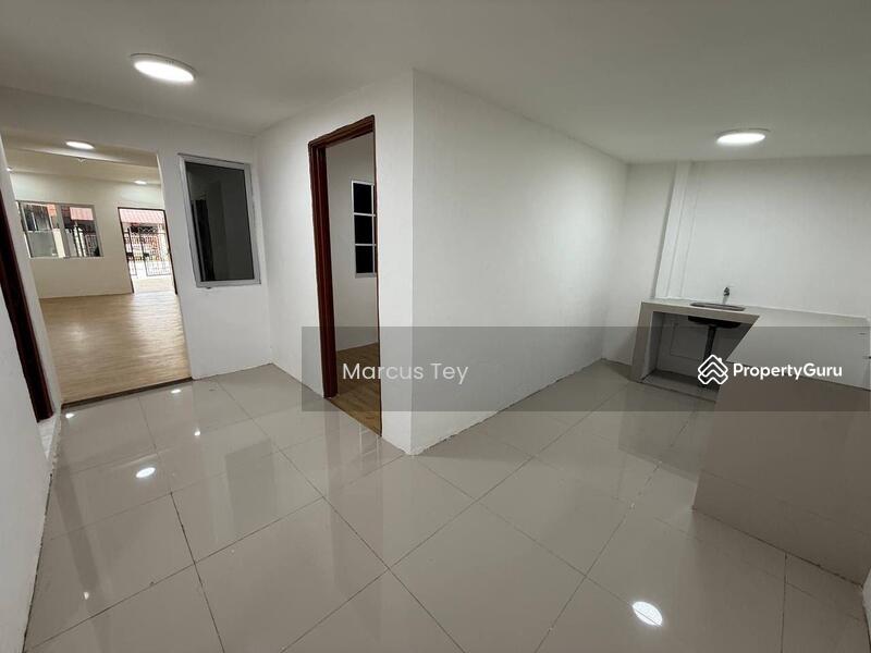 Untuk Dijual - Sri Pulai Sris Pulais