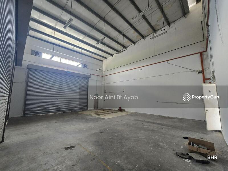 Untuk Dijual - Seksyen 13 Bandar Baru Bangi 2.5 Sty Semi D Factory Warehouse