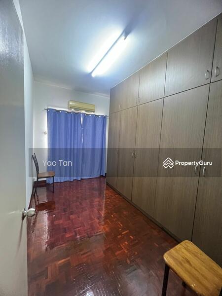 Untuk Disewa - Starville