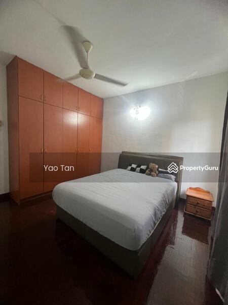 Untuk Disewa - Starville
