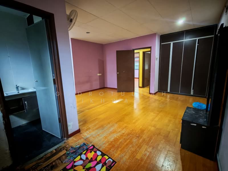 2-storey Terraced House for Sale in Saujana Impian (Kajang) - Gudrotullah Ikhwan - PropertyGuru.com.my