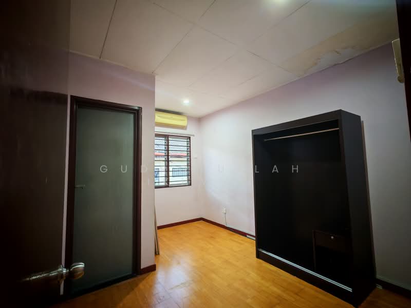 2-storey Terraced House for Sale in Saujana Impian (Kajang) - Gudrotullah Ikhwan - PropertyGuru.com.my