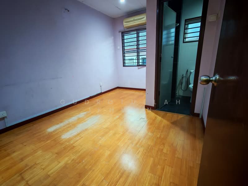 2-storey Terraced House for Sale in Saujana Impian (Kajang) - Gudrotullah Ikhwan - PropertyGuru.com.my