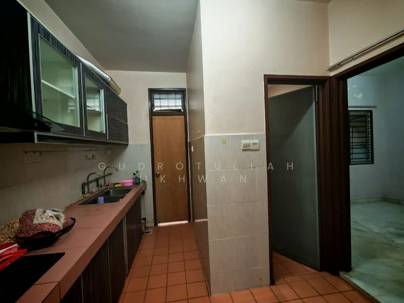 2-storey Terraced House for Sale in Saujana Impian (Kajang) - Gudrotullah Ikhwan - Kitchen - PropertyGuru.com.my