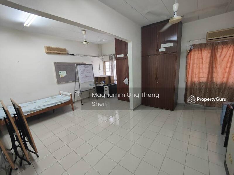 Untuk Dijual - 2 Storey Shop at Taman bandaraya near See Lee Chan Tyre Shop