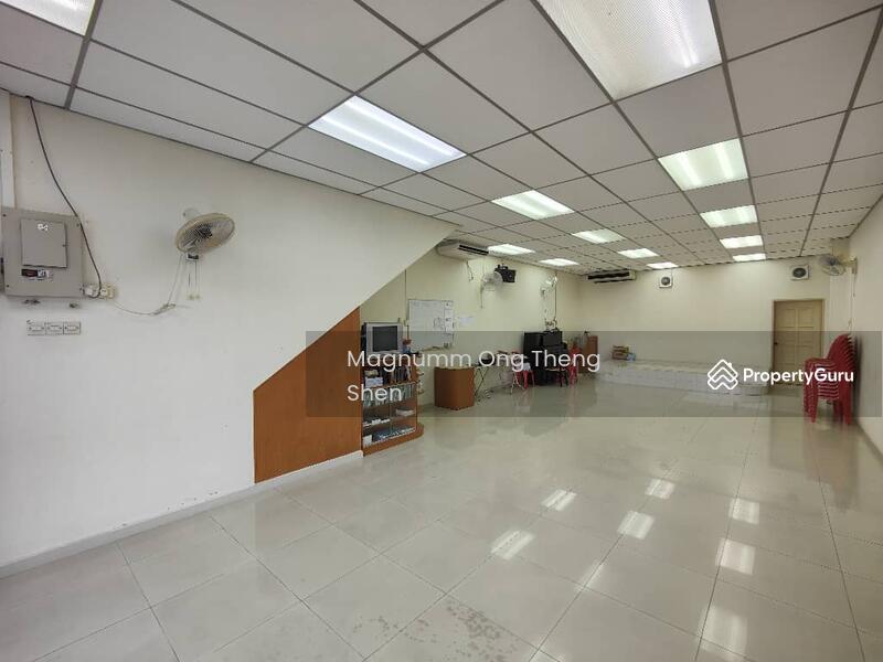 Untuk Dijual - 2 Storey Shop at Taman bandaraya near See Lee Chan Tyre Shop