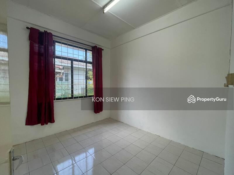 Untuk Disewa - Single Storey Semi Detached For Rent! Located at Serian Town Jalan Kampung Cina 3, Serian