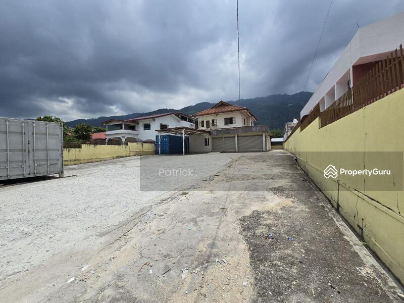 For Rent - 2 sty Bungalow / Warehouse Air Itam | Main Road | Big Compound 13000sf