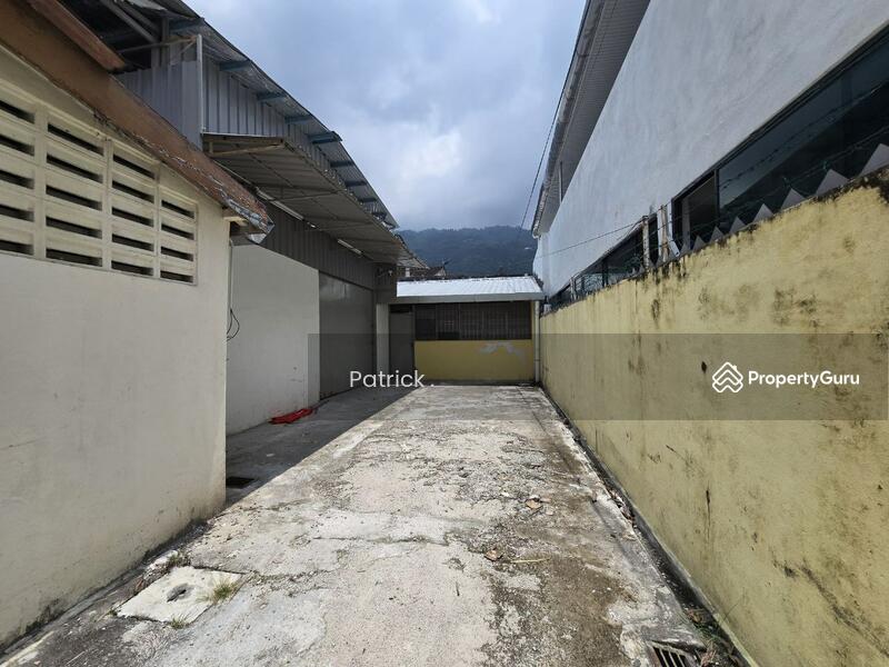 For Rent - 2 sty Bungalow / Warehouse Air Itam | Main Road | Big Compound 13000sf