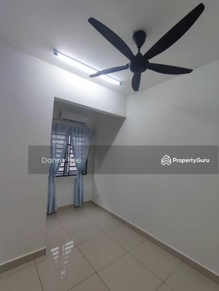 For Rent - Indahpura Kulai Kensington 2 Double Storey Terrace House Partly Furnished