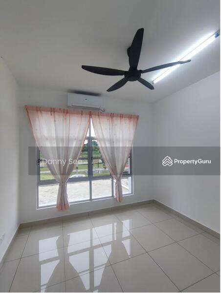 For Rent - Indahpura Kulai Kensington 2 Double Storey Terrace House Partly Furnished