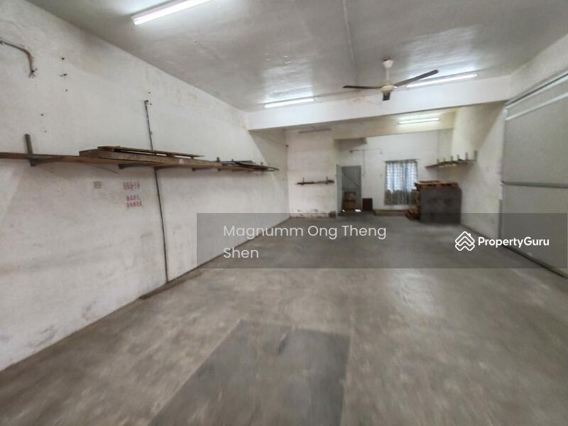 Untuk Disewa - Ground Floor of 2 Storey Shop at Taman Murai Jaya for Rent