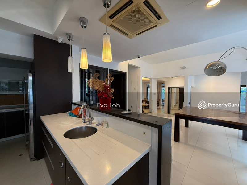 For Rent - Semi-Detached House at Bukit Damansara