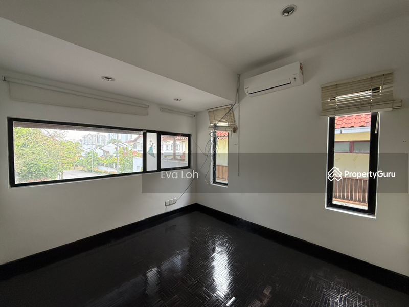 For Rent - Semi-Detached House at Bukit Damansara