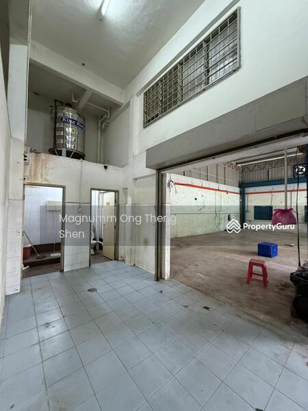 Untuk Dijual - Spacious Land 2 Storey Shop Corner at Taman Sukun for Sale
