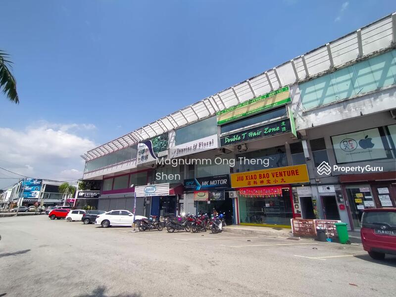 For Sale - 3 Storey Shop Corner unit facing Jalan Maju busy main road for sale