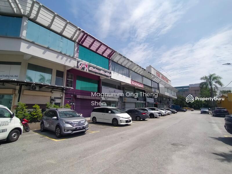For Sale - 3 Storey Shop Corner unit facing Jalan Maju busy main road for sale