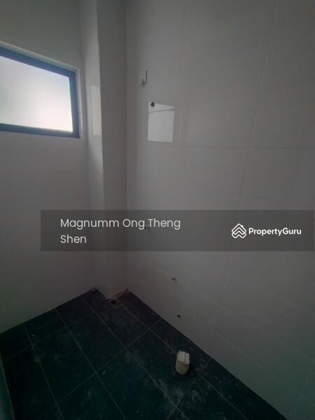Untuk Dijual - Rumah Banglo Setingkat Baru dekat Mydin & Kulim Central Penang