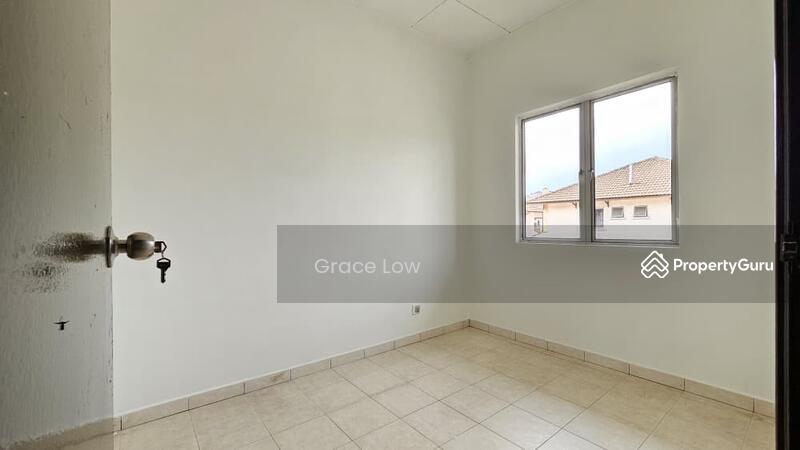 For Sale - town house tampoi