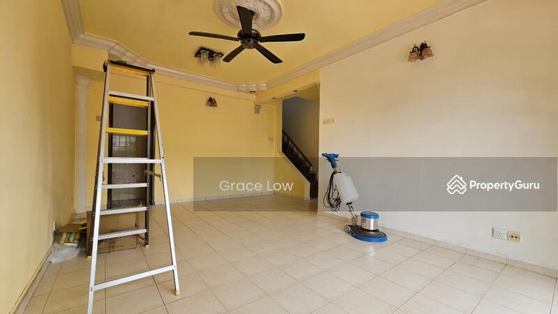 For Sale - town house tampoi