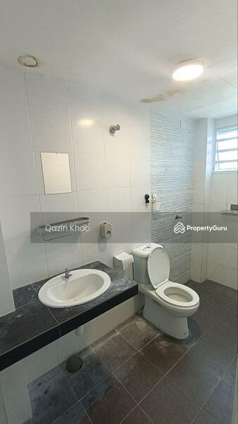 For Rent - Jalan Kuala Kangsar Genesis Townhouse Ground Unit